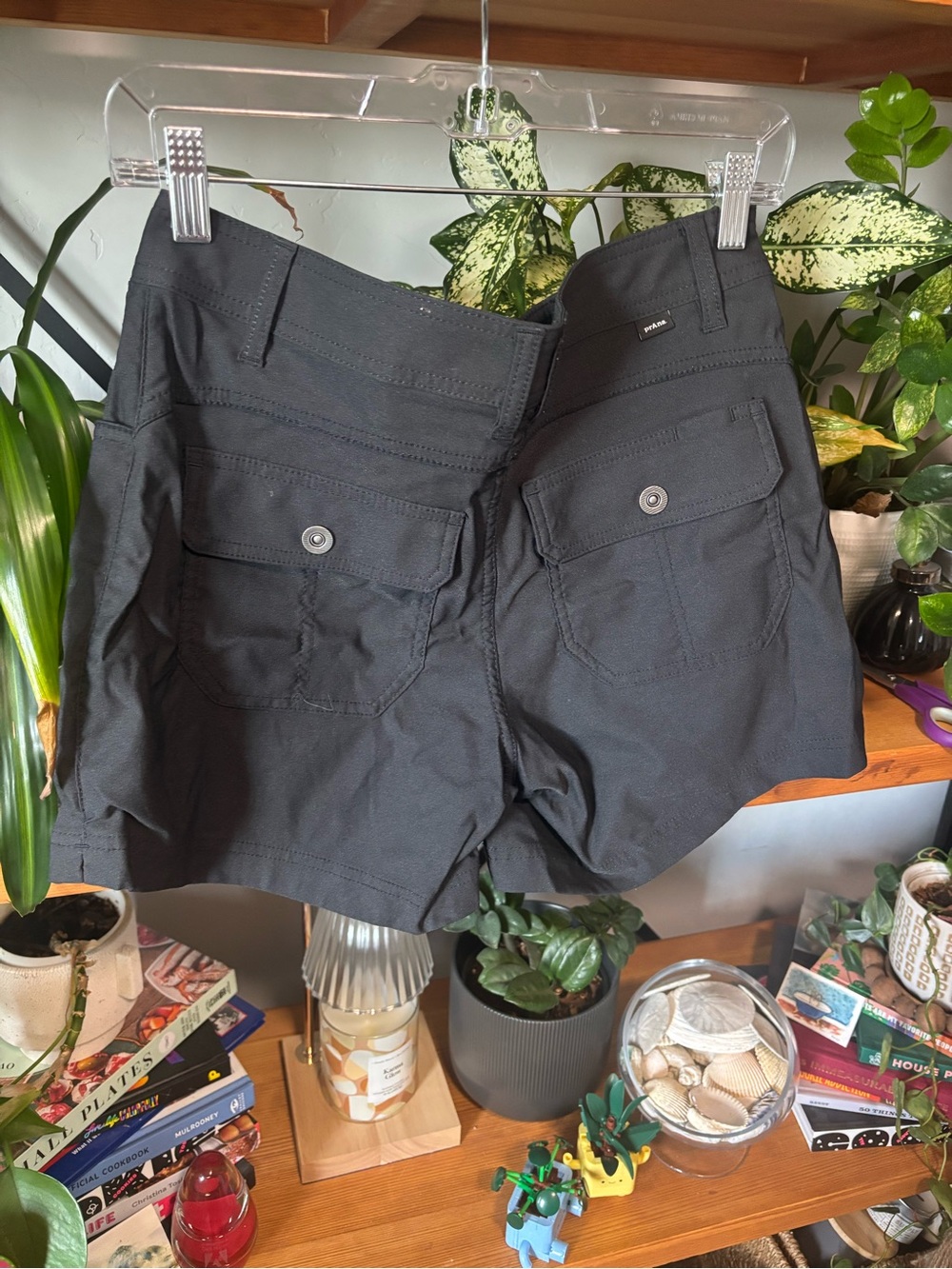 Prana Women's Black Egress Eco Shorts 5" | 4/05 - Picture 7 of 7